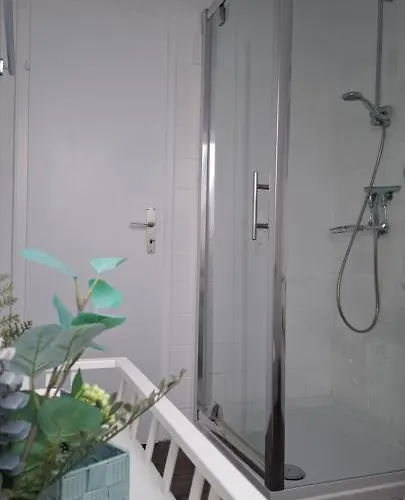 Modernes 2 City-apartment In - Nahe Autostadt, Parkplatz & Wlan, Citystay Gti 公寓 沃尔夫